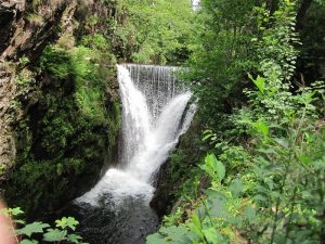 Gites Le Creux wandelen Vogezen waterval